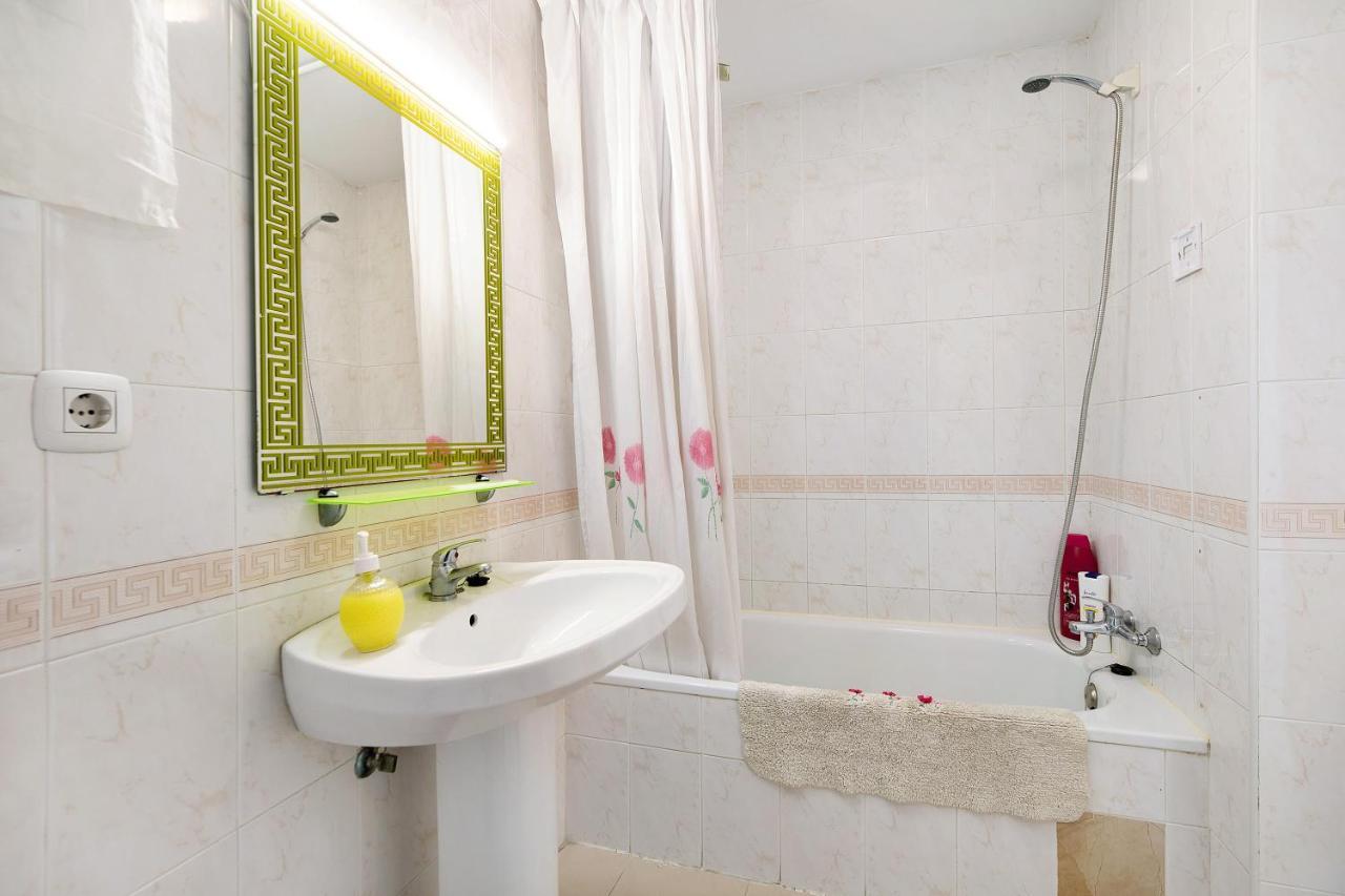 Las Bodegas Apartment Jerez de la Frontera Bagian luar foto